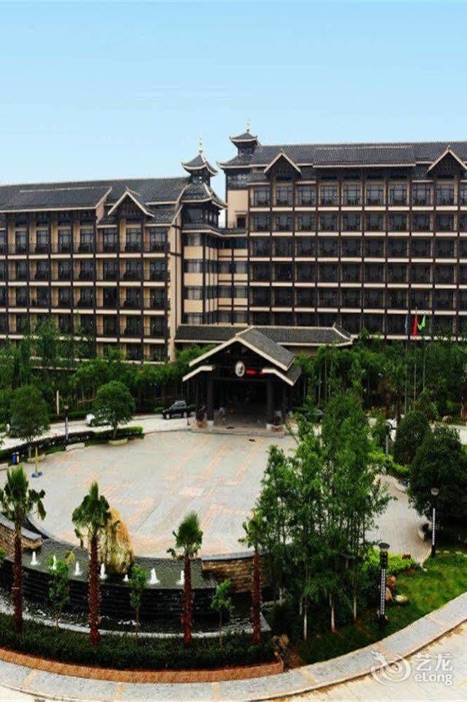 Liuzhou Sanjiangxian Dongxiangguo Hotel ภายนอก รูปภาพ