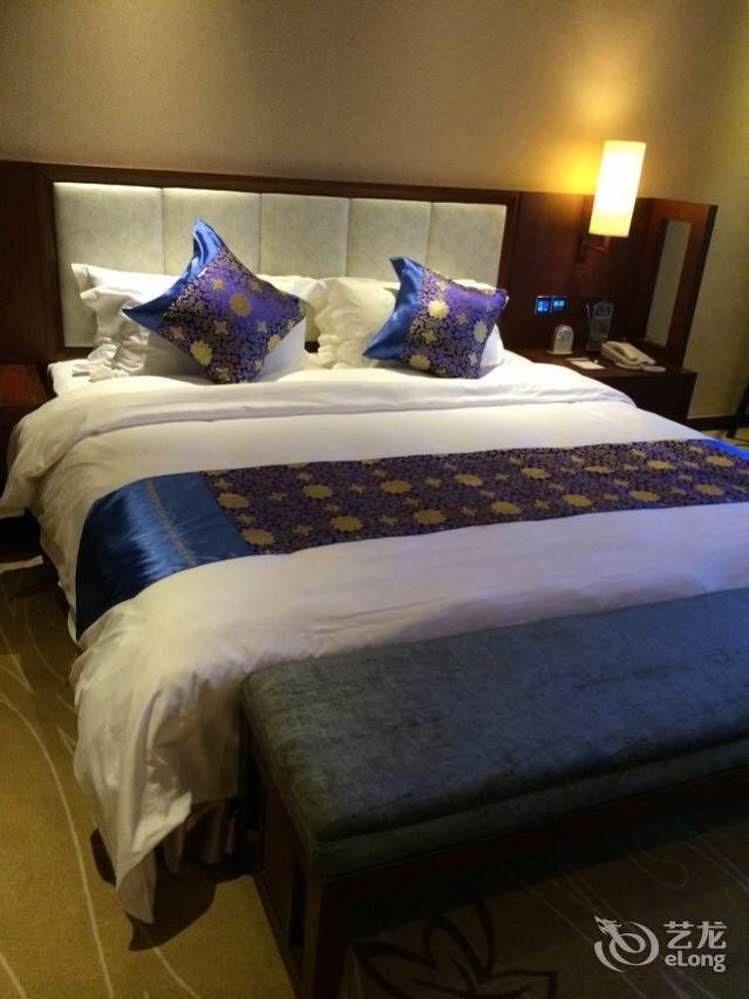 Liuzhou Sanjiangxian Dongxiangguo Hotel ภายนอก รูปภาพ