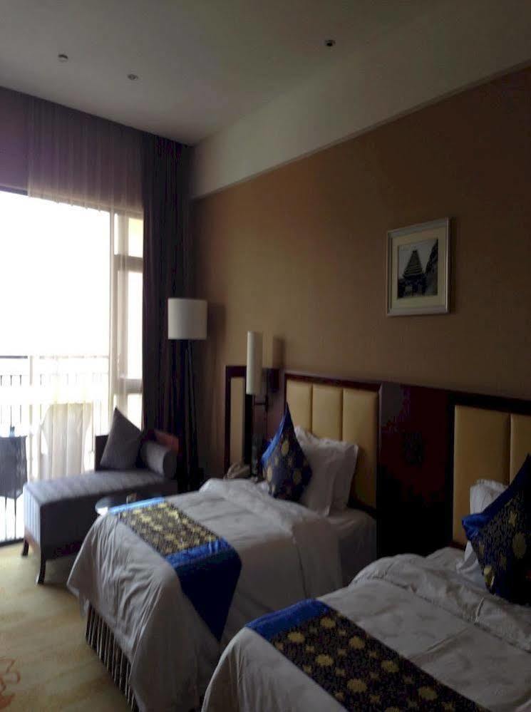 Liuzhou Sanjiangxian Dongxiangguo Hotel ภายนอก รูปภาพ