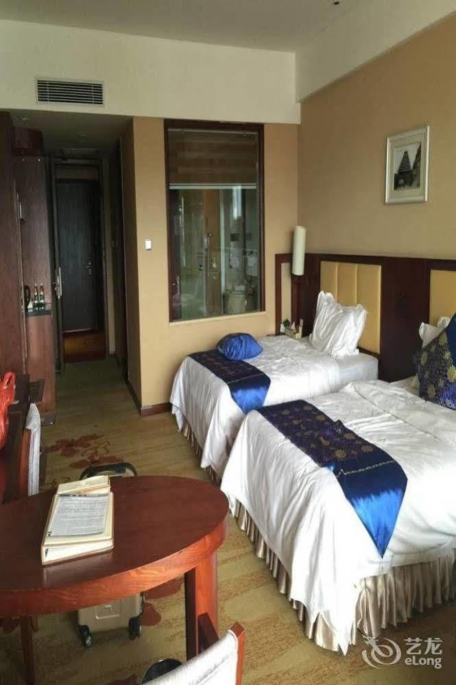 Liuzhou Sanjiangxian Dongxiangguo Hotel ภายนอก รูปภาพ
