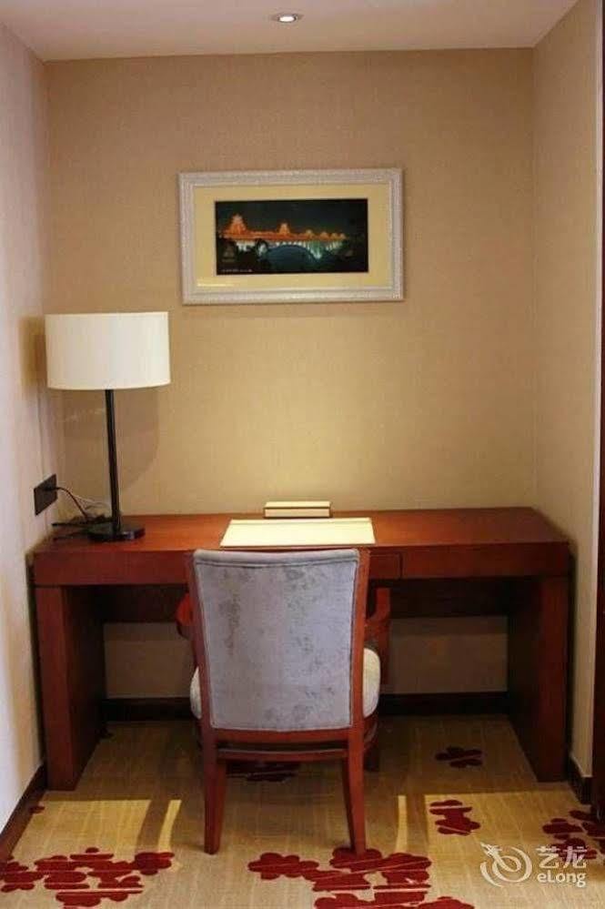 Liuzhou Sanjiangxian Dongxiangguo Hotel ภายนอก รูปภาพ