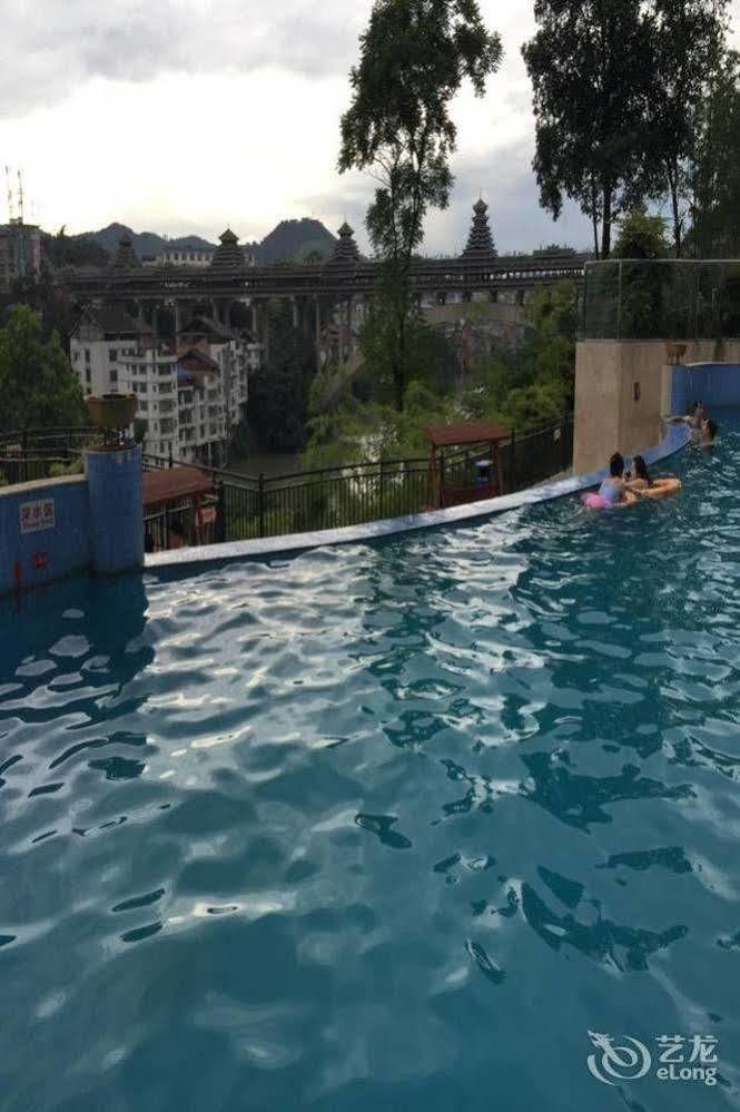 Liuzhou Sanjiangxian Dongxiangguo Hotel ภายนอก รูปภาพ