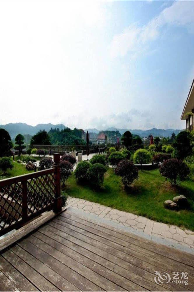 Liuzhou Sanjiangxian Dongxiangguo Hotel ภายนอก รูปภาพ